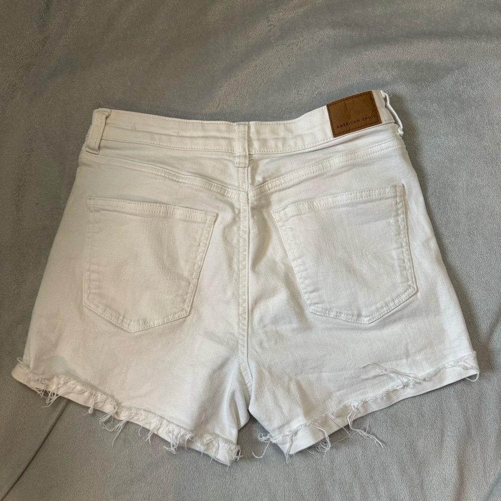 American Eagle Distressed White Mom Shorts - Picture 4 of 6